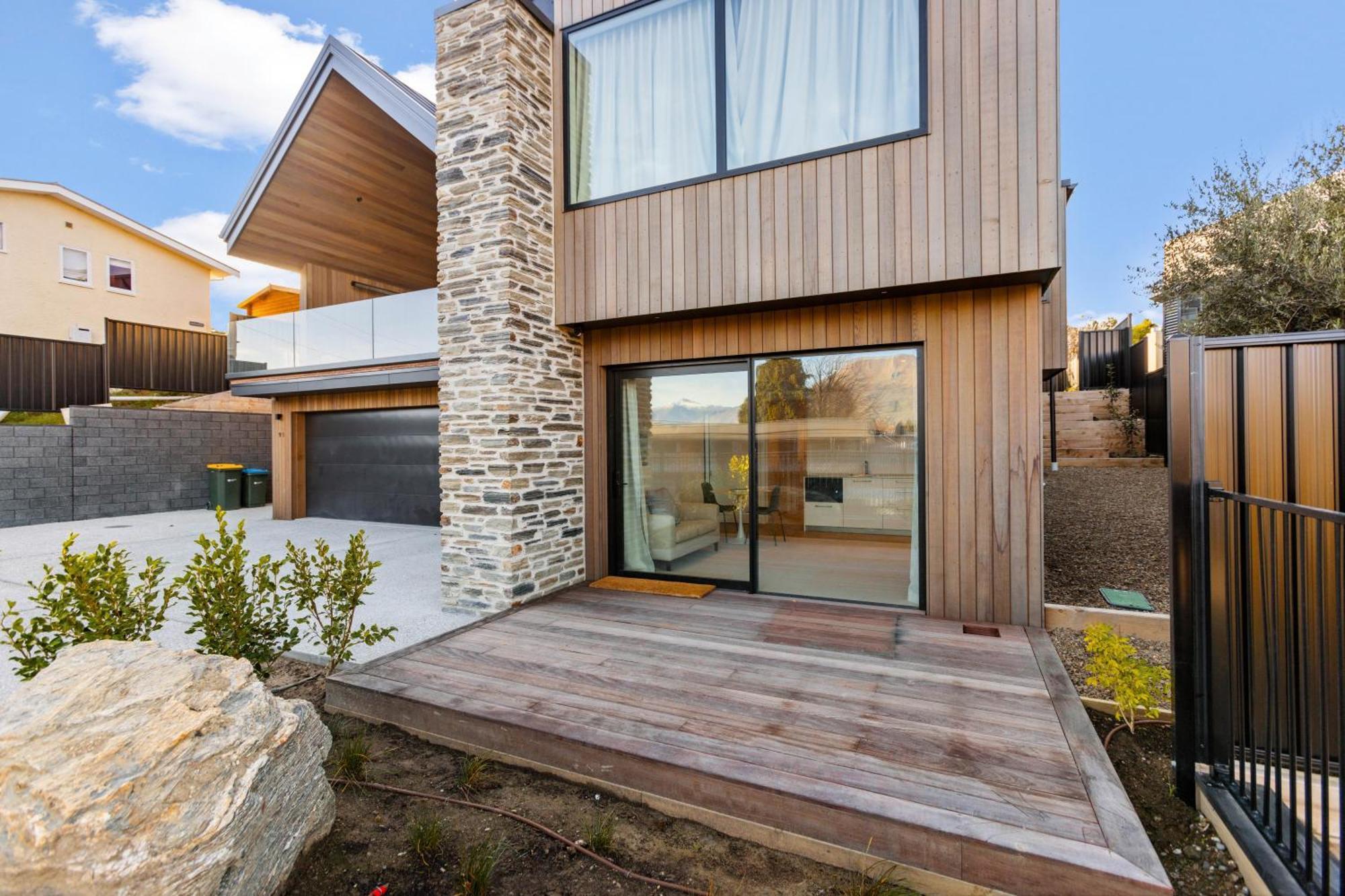 Guest House With Mountain Views Wanaka Bagian luar foto